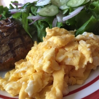 子供が朝食に作ってくれました♪♪
ちょっと焼きすぎちゃったけど美味しくいただきました!!素敵レシピありがとう♪♪